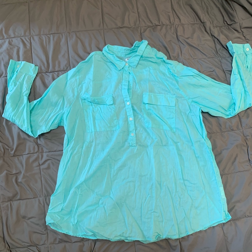 Old navy long sleeve button down